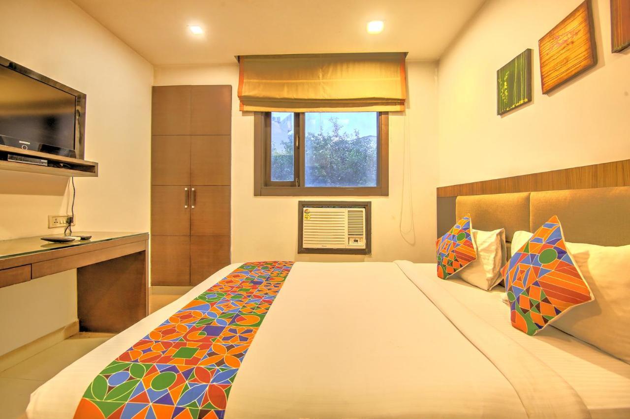 FabHotel Le Grand Nuova Delhi Esterno foto