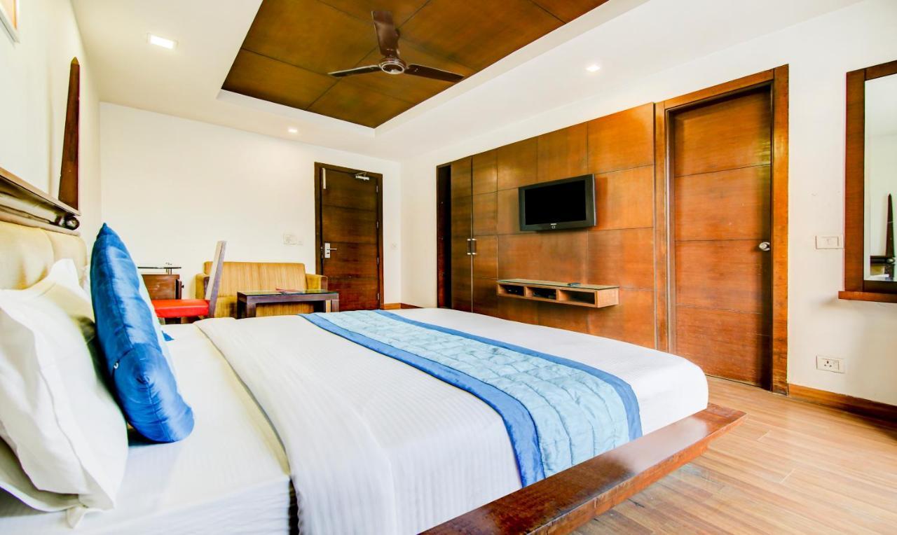 FabHotel Le Grand Nuova Delhi Esterno foto